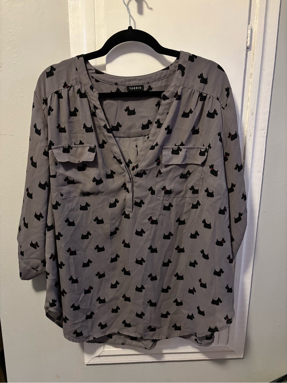 torrid Gray Blouse with Black Scottie Dog Print